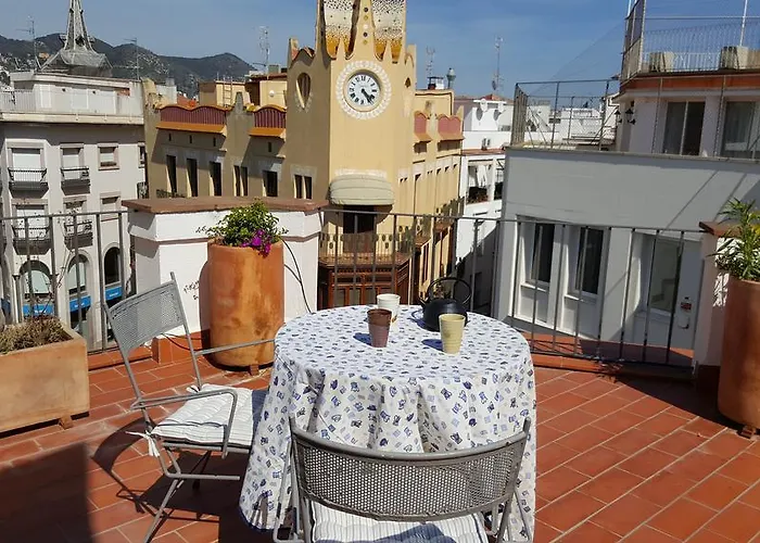 Апартаменты The Sky Attic